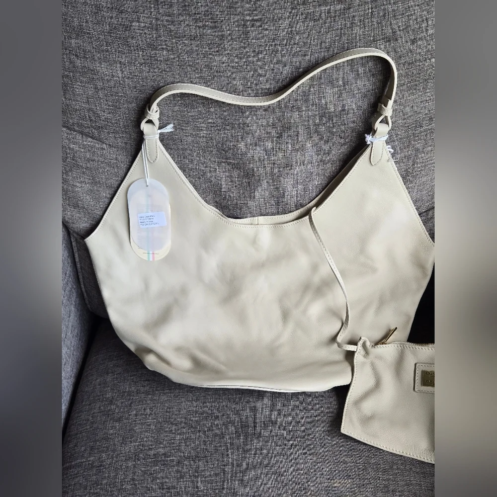 VIOLA CASTELLANI Made ln Italy Leather Hobo With Oval Bottom.Milky Ivory. NWT